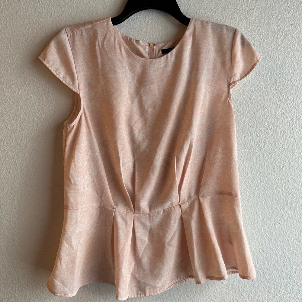 H&M Women’s peplum dress shirt
